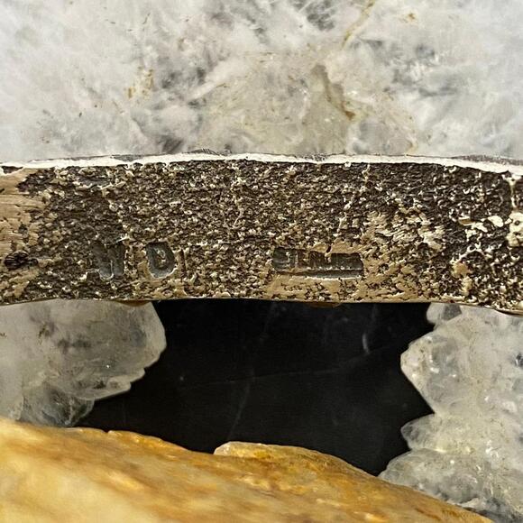 Wilson Dawes Sterling Teardrop Pink Conch Shell Tufa Cast Bracelet For Women - Picture 7 of 10